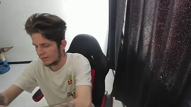 Snapshot of Jeff_Walton@xh chatting on December 16, 2025, 4:56 pm Jeff Waltonxh online show from December 16, 2025, 4:56 pm