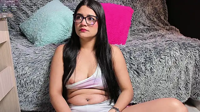 Emilyjhonson 01 online show from February 19, 2025, 1:39 pm