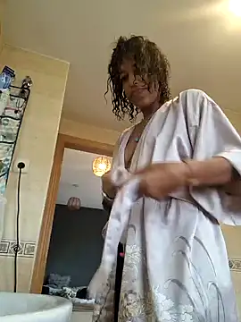 Snapshot of Goldenlace chatting on January 27, 2025, 10:16 am Goldenlace online show from January 27, 2025, 10:16 am