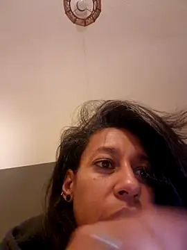 Snapshot of Goldenlace chatting on March 17, 2025, 11:54 pm Goldenlace online show from March 17, 2025, 11:54 pm