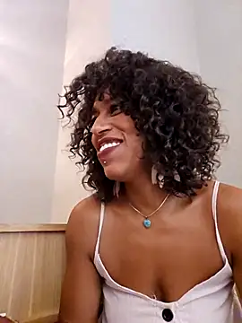 Snapshot of Goldenlace chatting on September 17, 2025, 9:00 am Goldenlace online show from September 17, 2025, 9:00 am