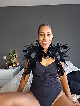 Snapshot of Goldenlace chatting on October 30, 2025, 1:34 pm Goldenlace online show from October 30, 2025, 1:34 pm