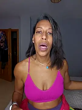 Snapshot of Goldenlace chatting on November 10, 2025, 5:56 pm Goldenlace online show from November 10, 2025, 5:56 pm