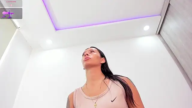 Snapshot of karlyn_angels chatting on September 20, 2025, 6:42 pm karlyn angels online show from September 20, 2025, 6:42 pm