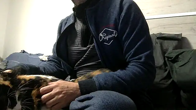 curioushetero online show from January 30, 2025, 6:00 pm