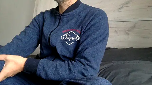 curioushetero online show from February 11, 2025, 12:05 pm