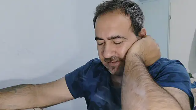 Snapshot of ZYXEL353 chatting on February 6, 2026, 10:35 pm ZYXEL353 online show from February 6, 2026, 10:35 pm