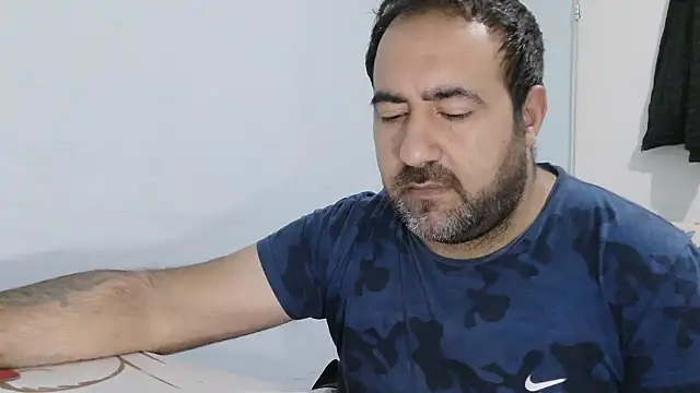 Snapshot of ZYXEL353 chatting on February 14, 2026, 8:38 pm ZYXEL353 online show from February 14, 2026, 8:38 pm