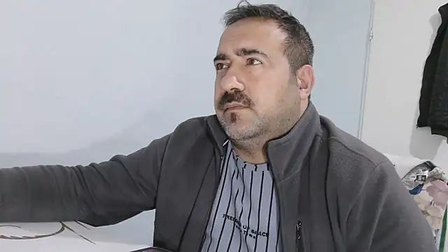 Snapshot of ZYXEL353 chatting on March 3, 2026, 10:04 pm ZYXEL353 online show from March 3, 2026, 10:04 pm