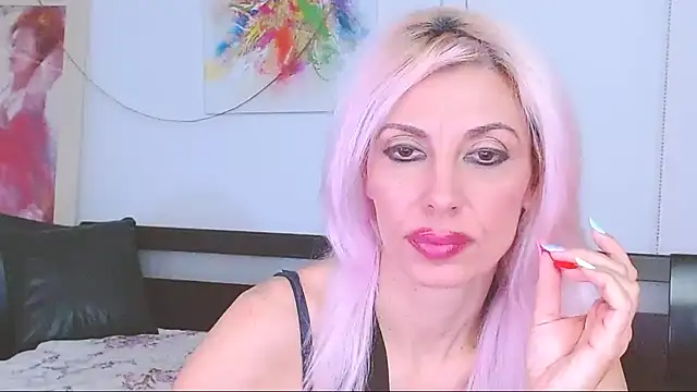 HoneyLara online show from January 18, 2025, 7:49 am