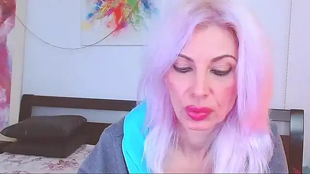 HoneyLara online show from January 28, 2025, 11:17 pm