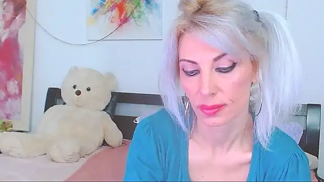 HoneyLara online show from March 23, 2026, 8:13 pm