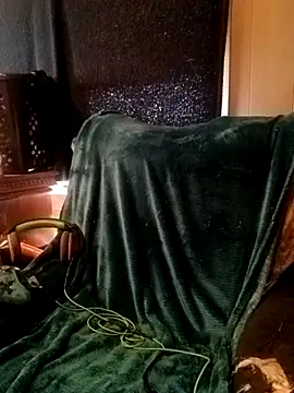 Snapshot of ShadowyTube chatting on February 3, 2025, 4:10 pm ShadowyTube online show from February 3, 2025, 4:10 pm