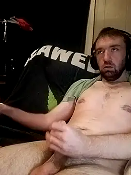 Snapshot of ShadowyTube chatting on April 5, 2026, 5:48 am ShadowyTube online show from April 5, 2026, 5:48 am