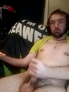 Snapshot of ShadowyTube chatting on April 6, 2026, 7:31 am ShadowyTube online show from April 6, 2026, 7:31 am