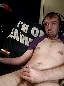 Snapshot of ShadowyTube chatting on April 16, 2026, 5:30 am ShadowyTube online show from April 16, 2026, 5:30 am