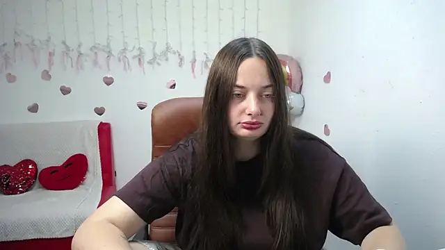 Snapshot of MilanaPrice chatting on September 18, 2025, 6:15 am MilanaPrice online show from September 18, 2025, 6:15 am