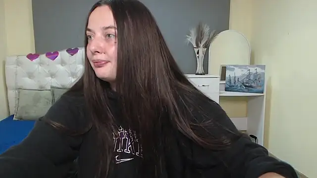 Snapshot of MilanaPrice chatting on September 29, 2025, 5:29 pm MilanaPrice online show from September 29, 2025, 5:29 pm