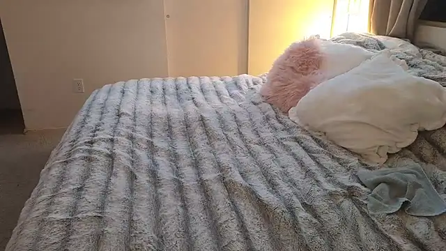 Snapshot of JESS_LOVES chatting on December 7, 2024, 1:14 am JESS LOVES online show from December 7, 2024, 1:14 am