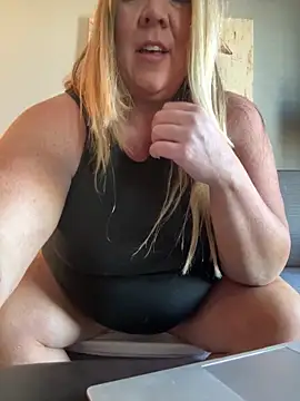 Snapshot of JESS_LOVES chatting on March 9, 2025, 4:00 pm JESS LOVES online show from March 9, 2025, 4:00 pm