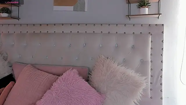 Snapshot of Atenea_Klett_ chatting on September 26, 2025, 1:59 pm Atenea Klett  online show from September 26, 2025, 1:59 pm