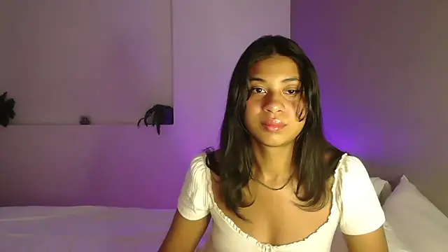 Snapshot of dark_enchantress_ chatting on September 12, 2025, 12:00 am dark enchantress  online show from September 12, 2025, 12:00 am