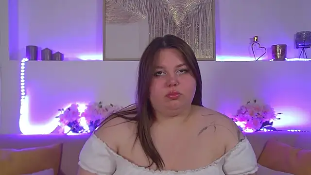 LillianKim online show from February 17, 2025, 9:41 pm