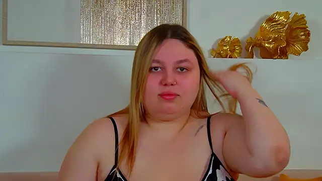 LillianKim online show from March 9, 2026, 6:34 pm