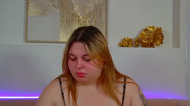 LillianKim online show from March 12, 2026, 6:36 pm