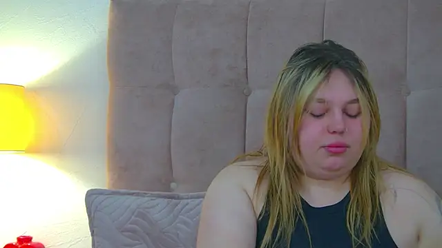 LillianKim online show from March 19, 2026, 6:45 pm