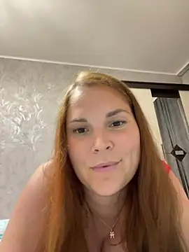 Snapshot of Ellis_Foxy chatting on July 16, 2026, 9:21 pm Ellis Foxy online show from July 16, 2026, 9:21 pm