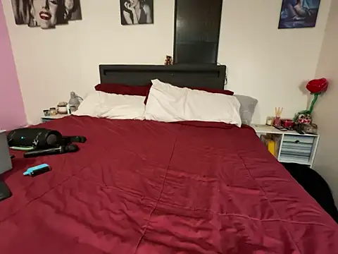 AngelSinz69 online show from February 6, 2025, 9:17 pm