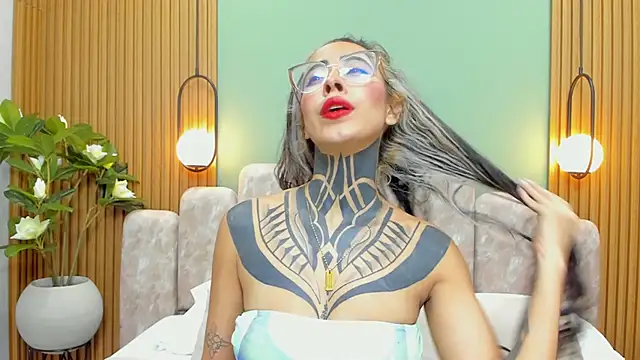 NicoleBlum online show from January 9, 2025, 7:29 pm