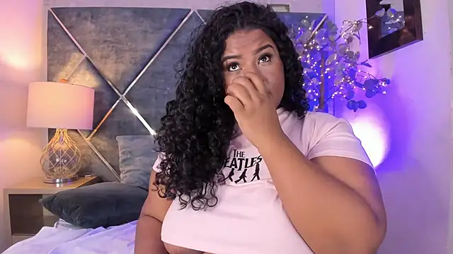 DannaFalco25 online show from January 4, 2025, 6:09 pm