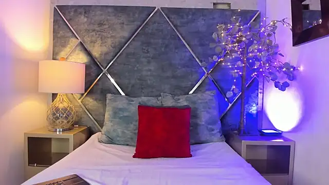 DannaFalco25 online show from January 9, 2025, 3:55 pm