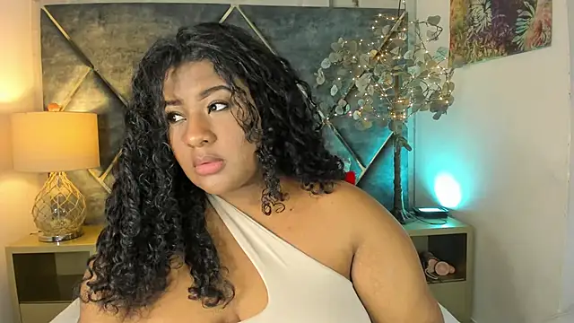 DannaFalco25 online show from February 11, 2025, 6:44 pm