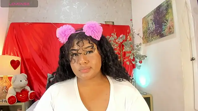 DannaFalco25 online show from February 13, 2025, 7:42 pm