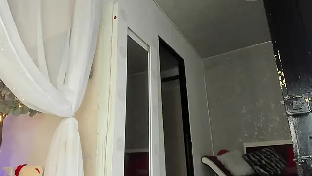 DannaFalco25 online show from February 20, 2025, 10:59 pm