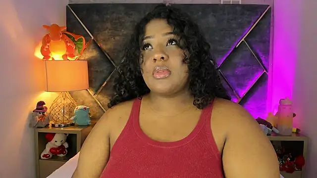 DannaFalco25 online show from October 9, 2025, 8:07 pm