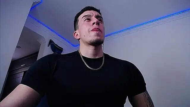 strongboy  online show from March 21, 2026, 7:28 pm