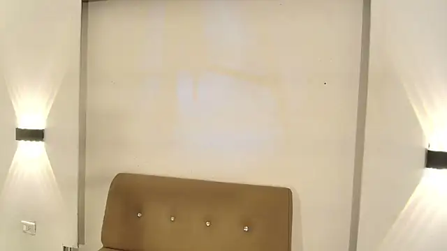 Snapshot of xGenesis_Miller_ chatting on October 31, 2025, 9:05 pm xGenesis Miller  online show from October 31, 2025, 9:05 pm