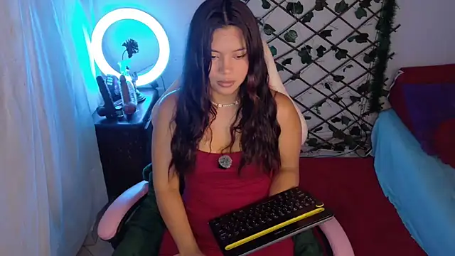 -Camila  online show from April 28, 2026, 2:11 pm