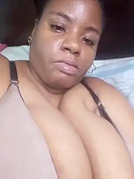 Snapshot of bigtitssxx chatting on May 20, 2026, 4:57 pm bigtitssxx online show from May 20, 2026, 4:57 pm