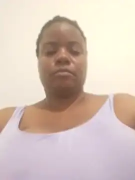 Snapshot of bigtitssxx chatting on August 6, 2026, 12:23 am bigtitssxx online show from August 6, 2026, 12:23 am