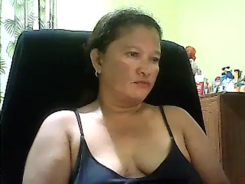 Snapshot of hott_scarlett chatting on January 2, 2025, 1:51 pm hott scarlett online show from January 2, 2025, 1:51 pm