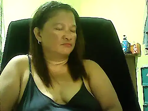 Snapshot of hott_scarlett chatting on January 10, 2025, 12:36 pm hott scarlett online show from January 10, 2025, 12:36 pm