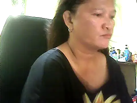 Snapshot of hott_scarlett chatting on January 23, 2025, 8:36 am hott scarlett online show from January 23, 2025, 8:36 am