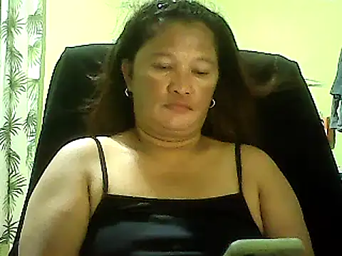Snapshot of hott_scarlett chatting on January 23, 2025, 11:37 am hott scarlett online show from January 23, 2025, 11:37 am