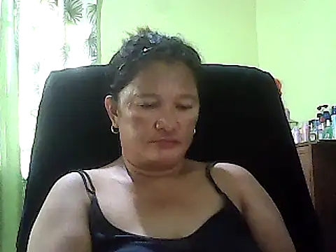 Snapshot of hott_scarlett chatting on February 3, 2025, 12:58 am hott scarlett online show from February 3, 2025, 12:58 am