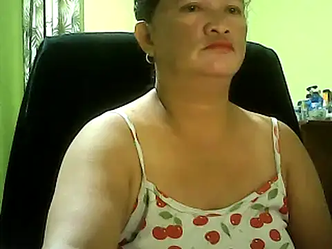 Snapshot of hott_scarlett chatting on March 12, 2025, 11:09 am hott scarlett online show from March 12, 2025, 11:09 am